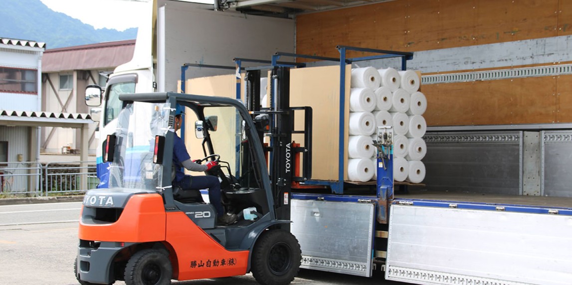 フォークリフト